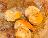 Foto del paso 3 de la receta: Vieiras con mejillones gratinadas en freidora de aire 🌶️ 🦪 🥂