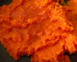 A picture of step 5 of Papaya laddu.