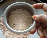 A picture of step 1 of Red poha & oats ladoo.