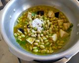 A picture of step 2 of Green Beans and Brinjal Subzi.