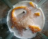 A picture of step 2 of Mango milkshake.