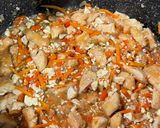 A picture of step 12 of Pad Thai with Chicken and Tofu.