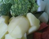 A picture of step 1 of Mix vegetable with Cream.