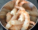 Foto del paso 3 de la receta: Pasta “Nero dí sepia” con Salmon y Gambas