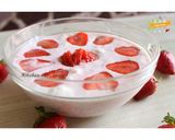A picture of step 3 of Strawberry Delight.