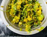 A picture of step 2 of Alu Matar Shingara.
