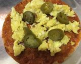 A picture of step 3 of Stuff Pizza paratha.