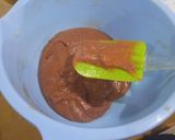 Foto langkah ke 3 dari resep Praline Travel Cake.