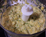 Foto del paso 4 de la receta: Tortitas de maíz y cilantro