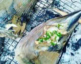 Hình bước làm 3 của món Sò mai nướng mỡ hành + trứng gà ta 😋😋