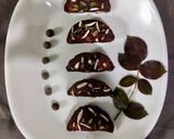 A picture of step 8 of Chocolate Ghujiya.