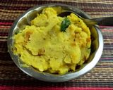 A picture of step 1 of Sev puri.