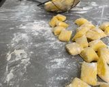 Foto do passo 4 de Gnocchi de mandioquinha, molho parmesão e carne seca