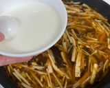 A picture of step 7 of Hot and Sour Soup.