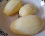 Foto del paso 1 de la receta: Huevos rotos con chistorra