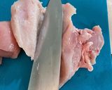 A picture of step 1 of Chinese style boiled chicken.