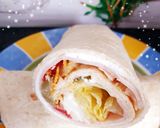 Une image de l'étape 3 de Wrap blanc de poulet crudités chips tortillas 😋.