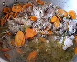 Foto del paso 5 de la receta: Manitas de cerdo en escabeche