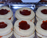 Foto del paso 4 de la receta: Galletas rellenas con mermelada de ciruela