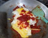 Foto langkah ke 4 dari resep Telur Ceplok Bumbu Bali Tidak Pedas 2022.
