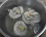 Hình bước làm 2 của món Phèo non xào cải chua