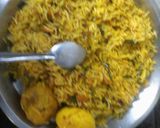 A picture of step 1 of Egg pulao.