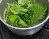 Foto langkah ke 3 dari resep Sayur bening bayam.