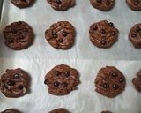 Foto langkah ke 4 dari resep Almond Choco Cookies.