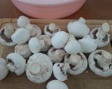 صورة لخطوة 1 من وصفة شوربة فطر غنيّة 🍄