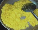 A picture of step 5 of Egg fried rice 🍚🍚.