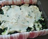Foto del paso 4 de la receta: Pastel de puré de patatas con espinacas, lacón y bacon 