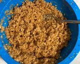 A picture of step 1 of Chessmen Banana Pudding Pie.