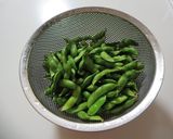 A picture of step 1 of Just Steam! Flavorful, Low-Sodium Edamame.