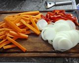 Foto del paso 2 de la receta: Pollo al escabeche para sándwich