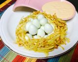Foto del paso 5 de la receta Nido de huevos de codorniz con salsa rosa