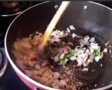 A picture of step 3 of Healthy oats upma.