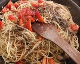 Foto langkah ke 3 dari resep Spaghetti Aglio Olio.