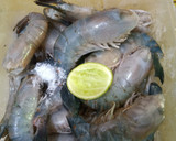Foto langkah ke 1 dari resep Udang Saos Tiram.