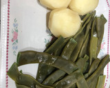 Foto del paso 1 de la receta: Judías verdes con patata y lomo de merluza a la plancha
