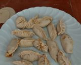 Foto del passaggio 2 della ricetta Gyoza (ravioli cinesi) Verza alle verdure