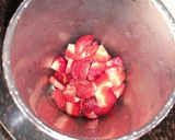 A picture of step 3 of Strawberry cream.