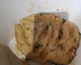 A picture of step 2 of Masalay dar Besan ki roti.