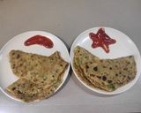 बटाटा मटार चिझ पराठे (Batata Matar Cheese Parathe Recipe In Marathi) रेसिपी स्टेप 3 फोटो 
