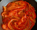 Foto del paso 3 de la receta: Chuleta con patatas y pimientos