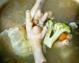 Foto langkah ke 4 dari resep Sup Ayam Rempah Pereda Flu.