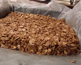 Foto del paso 3 de la receta: Barritas frías de avena y granola con cobertura de yogur