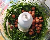 Une image de l'étape 2 de Pesto de feuilles de capucine.