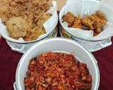Foto langkah ke 2 dari resep Sambal Teri Kacang Medan.