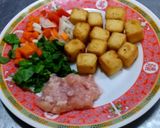 รูปขั้นตอนการทำที่ 2 ของ เต้าหู้ปลาทรงเครื่องไก่สับ