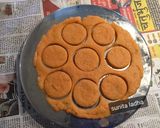 केसर पिस्ता मठरी (kesar pista mathri recipe in Hindi) रेसिपी चरण 4 फोटो